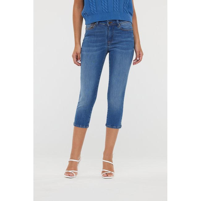 Jean coton pantacourt JALINA medium bright bleu <span itemprop=