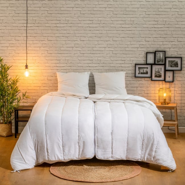 Couette chaude Adaptable pour 2 Spécial Couples Couleur blanc <span itemprop=