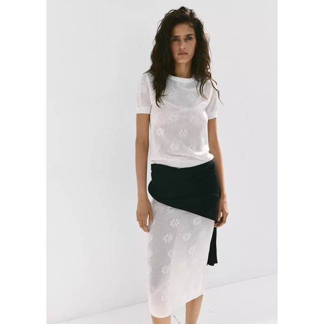 Jupe crochet semi-transparente fleurs blanc <span itemprop=