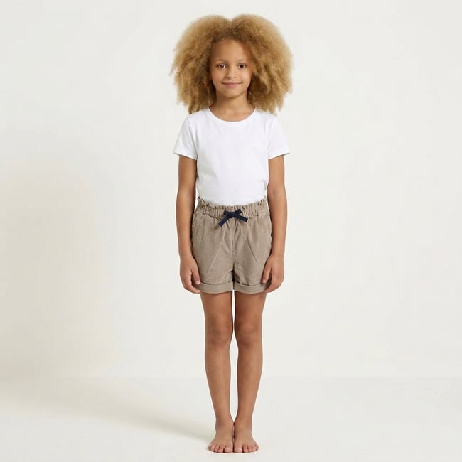 Short  - Très bon état beige <span itemprop=