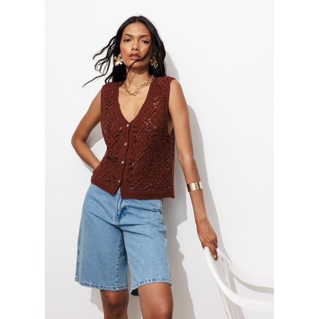 Boléro au crochet terre de sienne <span itemprop=