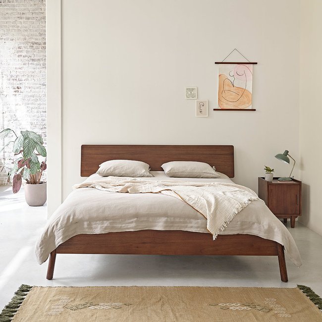 Lit en bois mindi massif 160 cm avec sommier  VINTAGE Couleur marron <span itemprop=