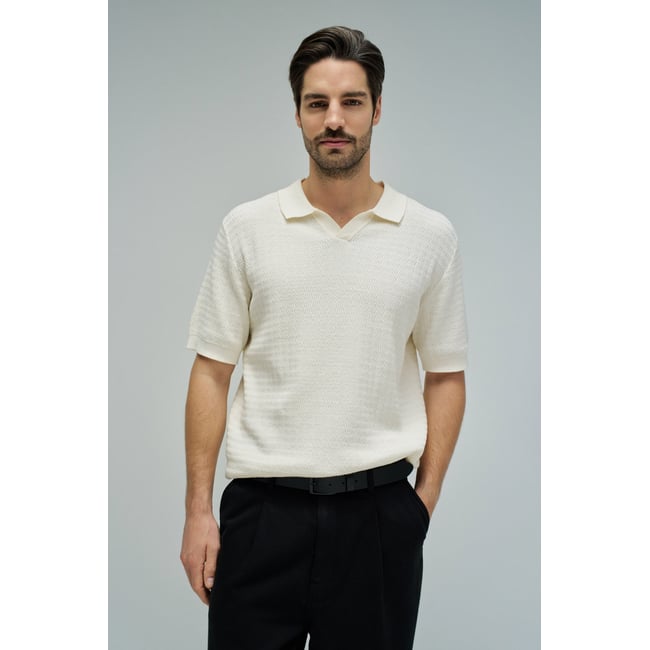 POLO EN MAILLE TRICOTÉE beige <span itemprop=