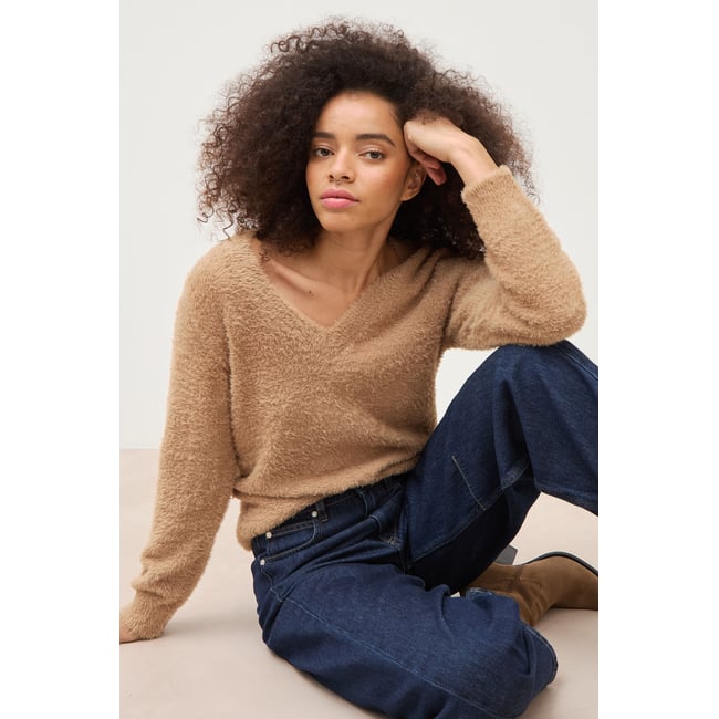 Pull droit col v manches longues camel <span itemprop=