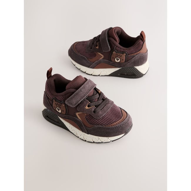 Baskets à lacets élastiques ours brun <span itemprop=