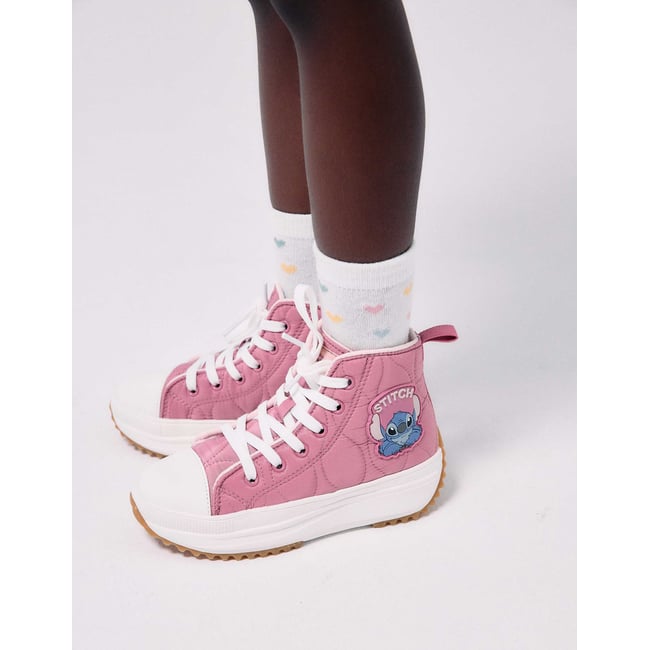 Baskets montantes matelassées avec imprimé Stitch rose foncé <span itemprop=