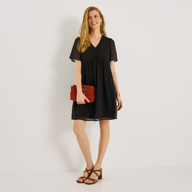 Robe courte en plumetis noir <span itemprop=