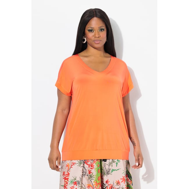 T-shirt oversize en tissu fluide. Décolleté rose corail <span itemprop=