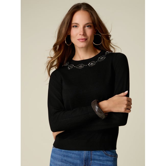 Pull avec broderie bijou noir <span itemprop=