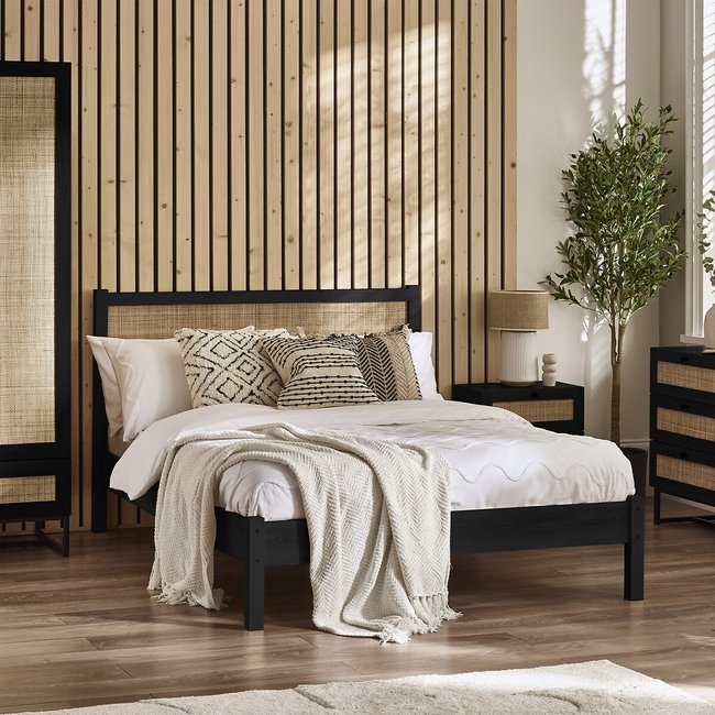 Indiya Rattan Bed - SO'HOME
