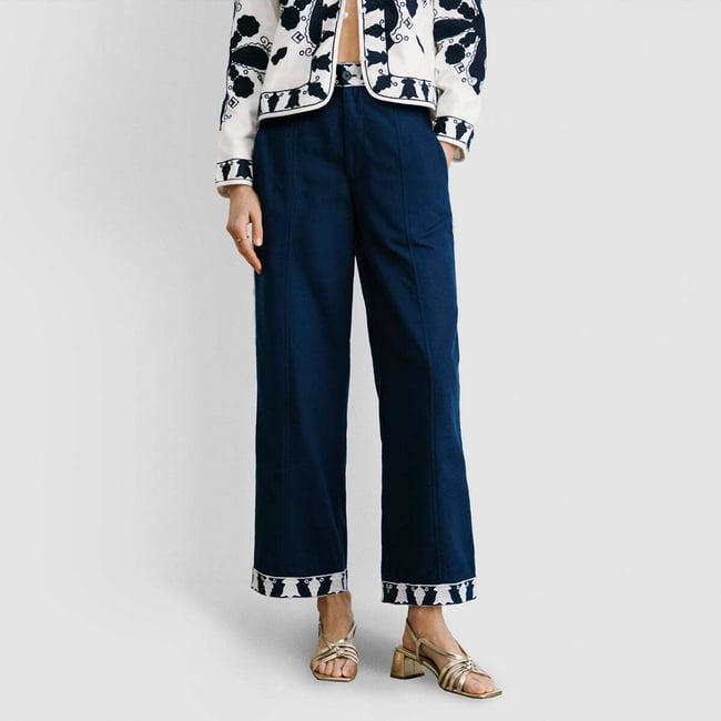 Pantalon Droit Avec Détails Brodés bleu océan <span itemprop=
