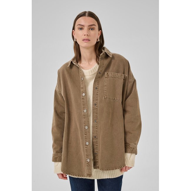 Chemise à manches longues box fit marron tobacco brown washed <span itemprop=
