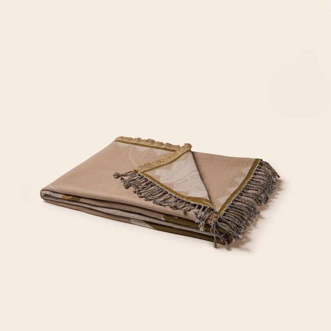 Plaid en Motif serpent oversize TEOTI naturel et python doré <span itemprop=