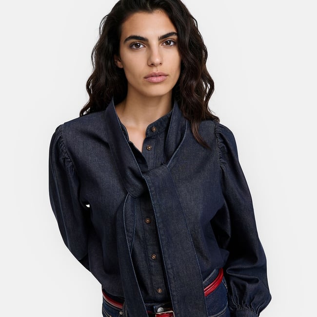 Chemise en denim, col mao, lavallière amovible bleu brut <span itemprop=