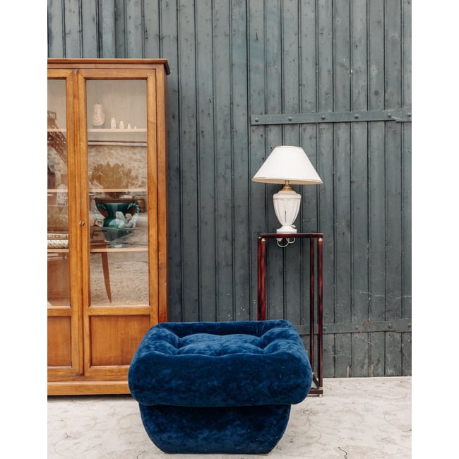 Pouf en velours bleu Jean-Philippe N°93 - Bon état Couleur bleu <span itemprop=