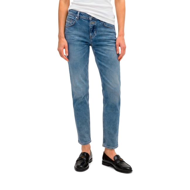 Jeans modèle Theda boyfriend en coton bio mélangé bleu <span itemprop=