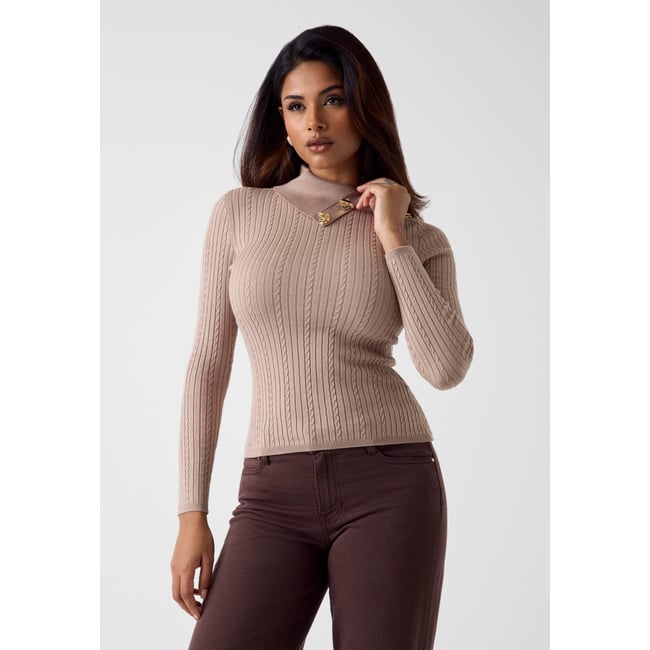 Pull À Encolure Asymétrique beige <span itemprop=