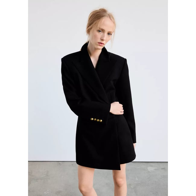 Robe courte froncée noir <span itemprop=