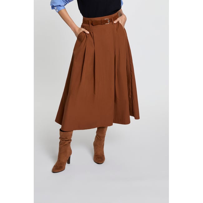 Jupe longue plissée marron cognac <span itemprop=
