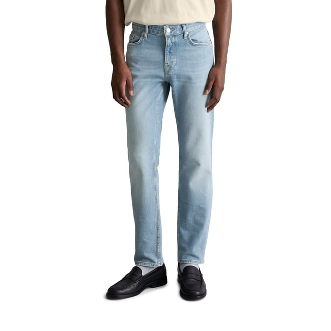 Jeans modèle Vidar slim en mélange de coton bio bleu clair <span itemprop=