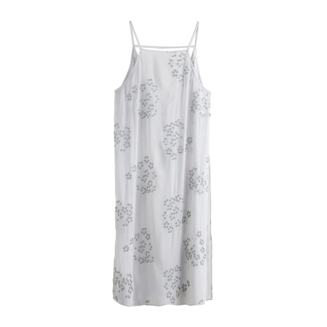 Robe scintillante brodée argent <span itemprop=
