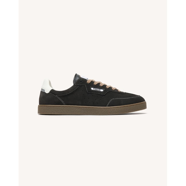 Baskets basses en cuir suédé noir <span itemprop=