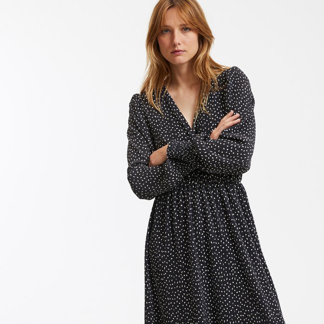 Lange wikkeljurk met stippen stippenprint op zwarte fond La Redoute Collections La Redoute