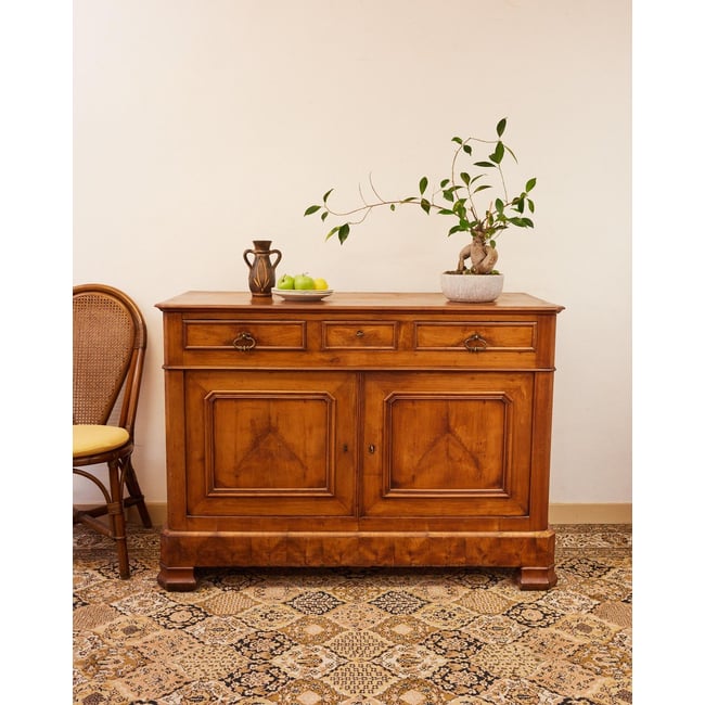Buffet en bois Gilbert N°1817 - Bon état Couleur bois clair <span itemprop=