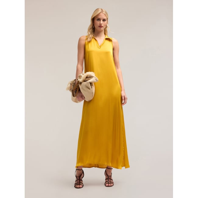 Robe longue avec col en satin jaune <span itemprop=