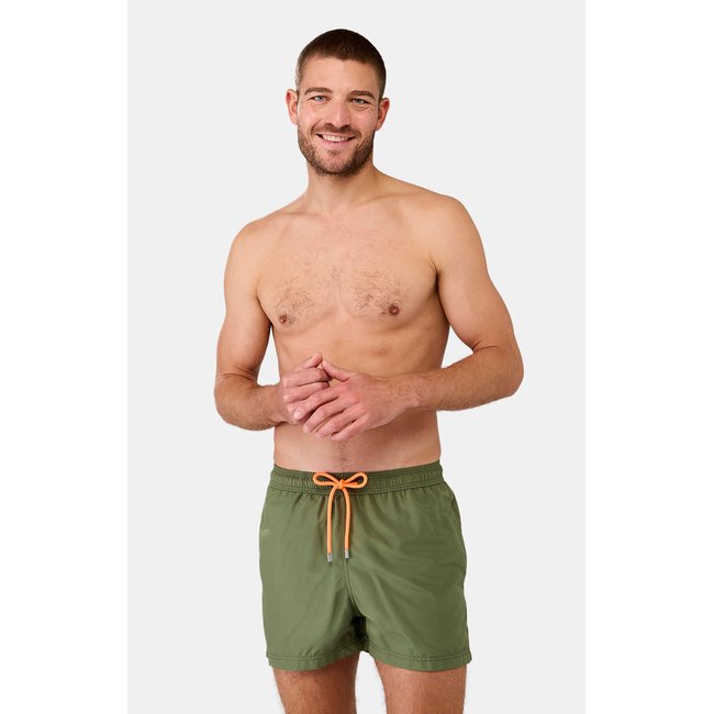 Short de bain en polyester recyclé uni vert <span itemprop=