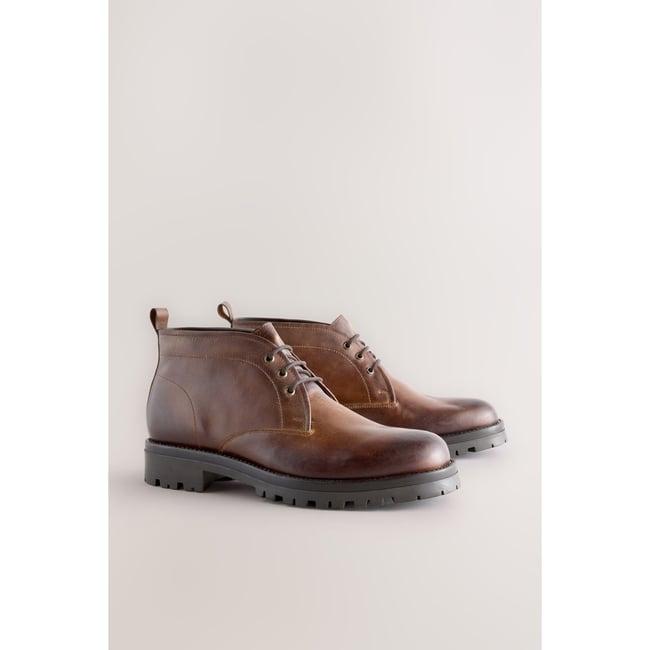 Bottines chukka à semelle épaisse marron fauve <span itemprop=