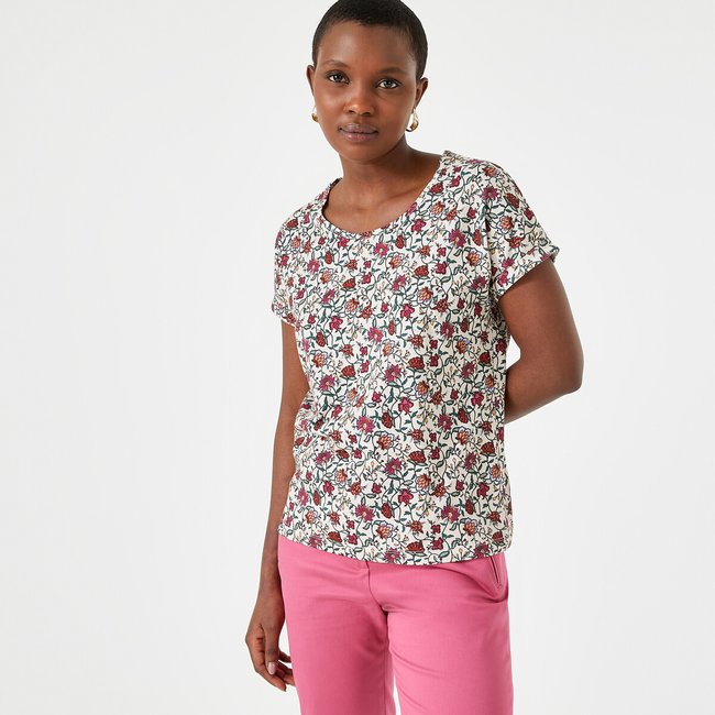 T-shirt com estampado floral, gola redonda, mangas curtas estampado às flores <span itemprop=