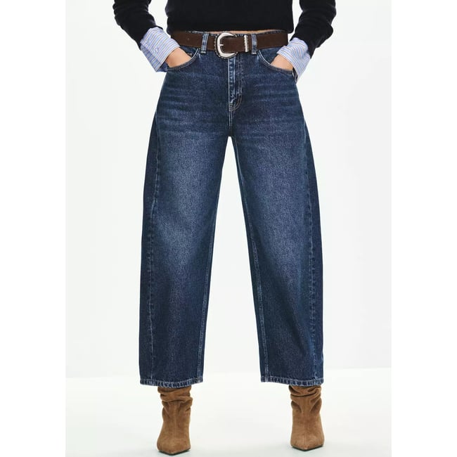 Jean balloon crop bleu foncé <span itemprop=