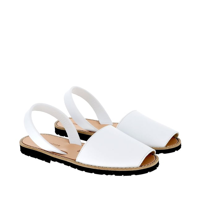 Sandales en cuir talon plat Avarca cuir blanc <span itemprop=