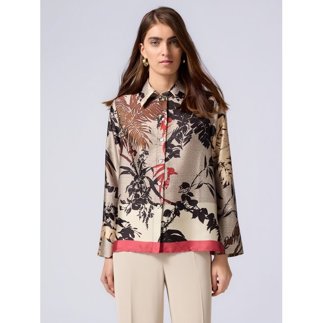 Chemise en satin à motif feuillage beige <span itemprop=