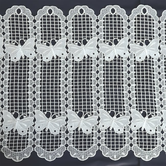 Brise bise papillons en macramé blanc <span itemprop=