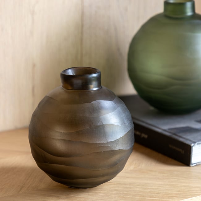Bevelled 14cm Glass Globe Vase - ÉDITÉ