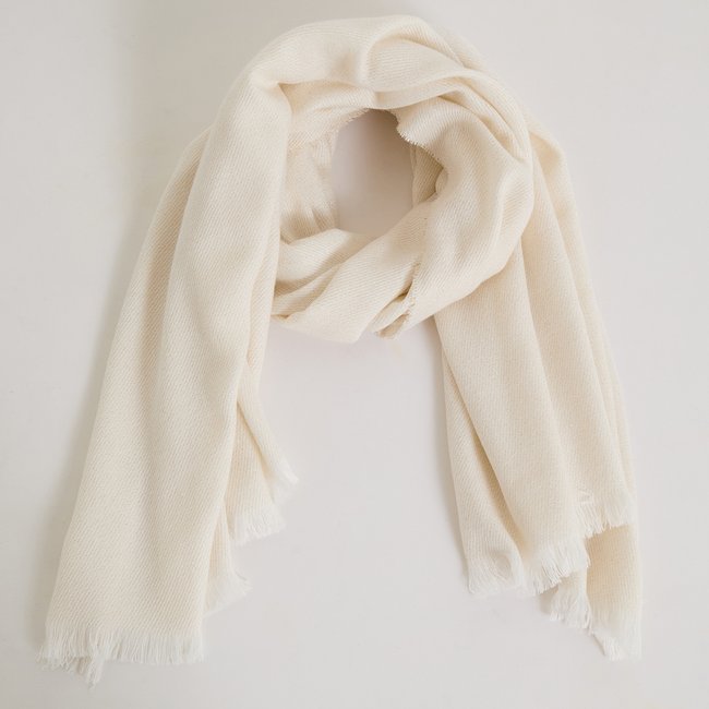 Echarpe douce blanc cassé ecru <span itemprop=