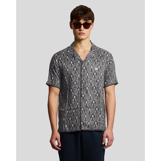 Chemise manches courtes botanique graphique noir fer <span itemprop=