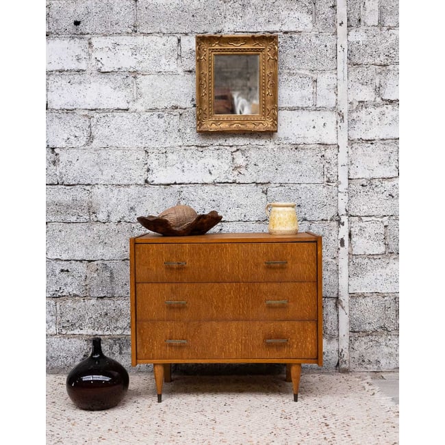 Elégante commode Olga N°1051 - Bon état Couleur bois clair <span itemprop=