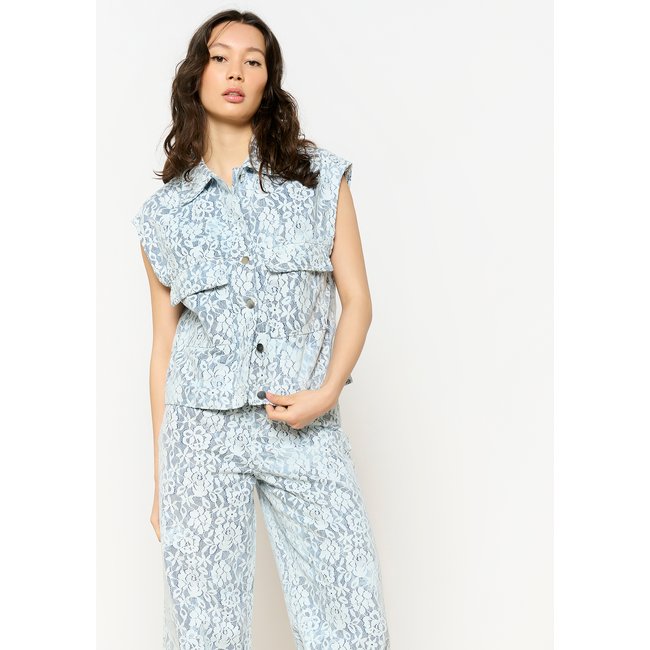 Gilet sans manches en dentelle bleu <span itemprop=
