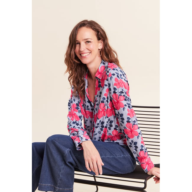 Chemise ajustée manches longues bleu foncé <span itemprop=