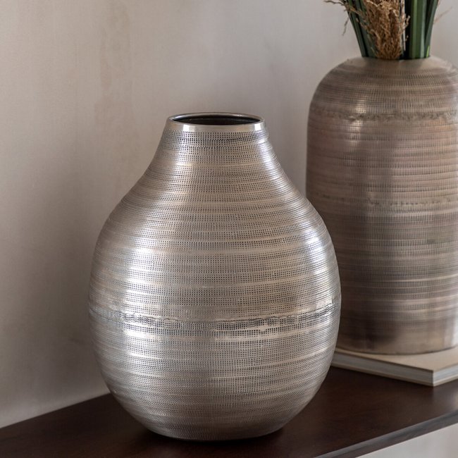 Zahara 36cm Hammered Metal Vase, silver-coloured, SO'HOME