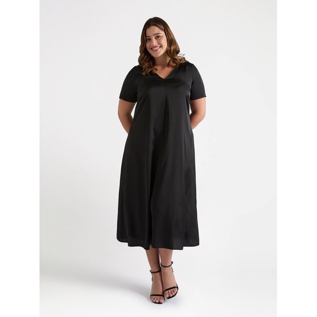 Robe trapèze - GRATUITE noir <span itemprop=