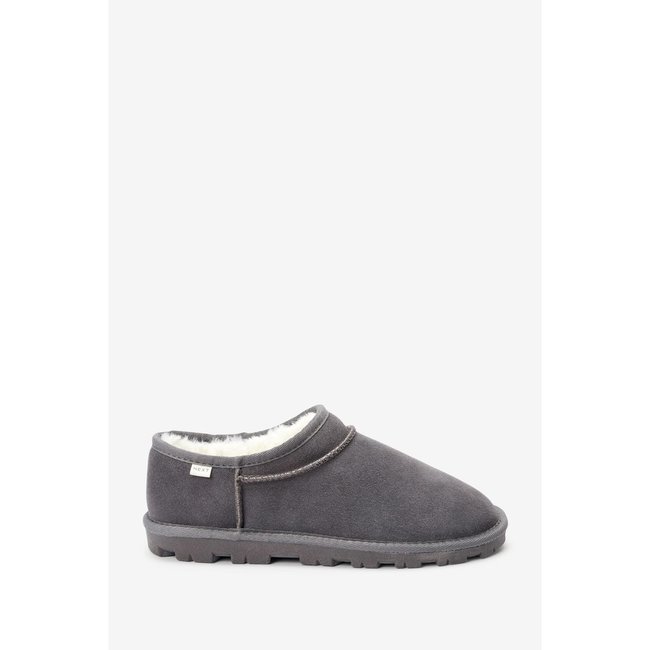 Chaussons En Daim gris <span itemprop=