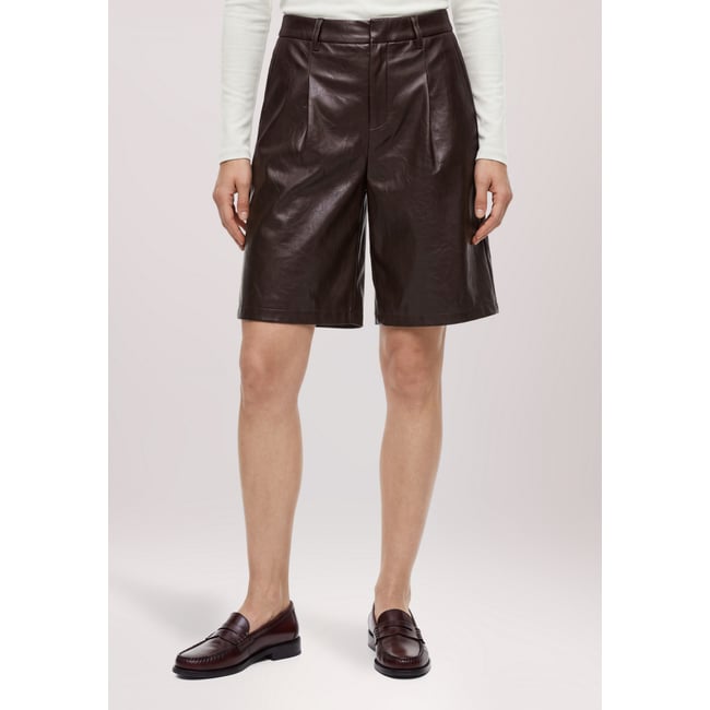 Short en simili cuir à poches deep cognac <span itemprop=