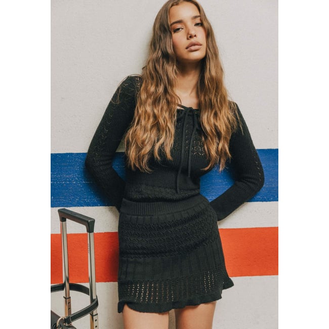 Mini-Jupe En Crochet noir <span itemprop=