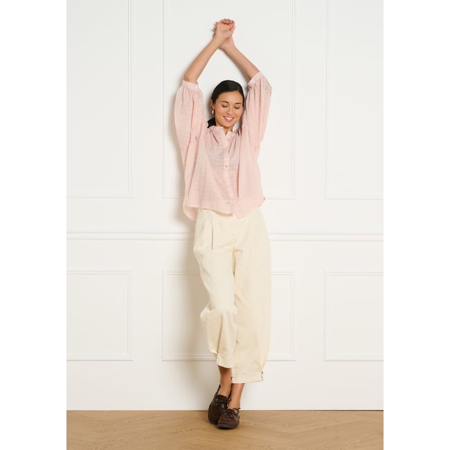 Chemise à carreaux brodée rose clair <span itemprop=