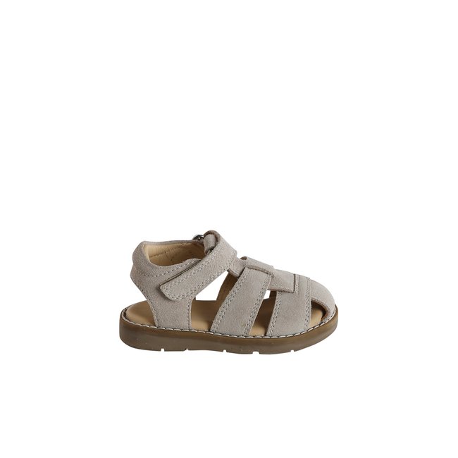 Sandales fermées scratchées cuir sable <span itemprop=