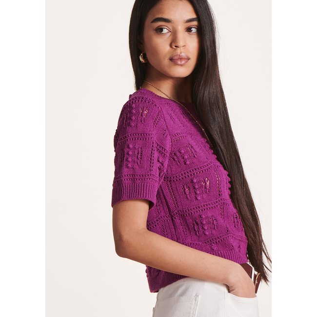 Pull à manches courtes en maille crochet violet <span itemprop=
